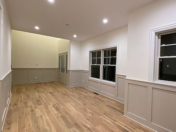 5th image of 907 Schilling Dr