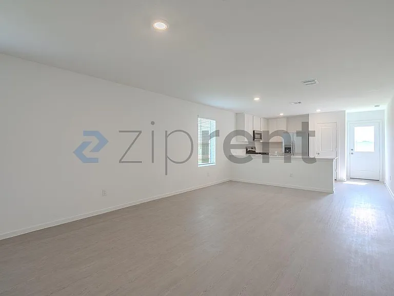 31416 Pratola Serra Cir — Photo 8