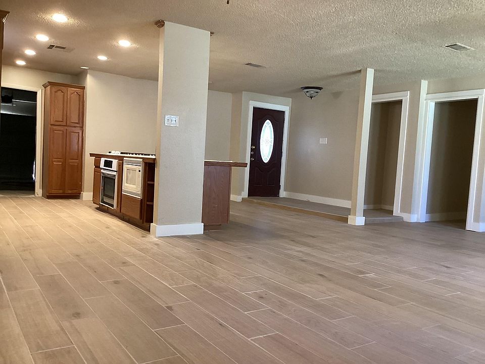 1st image of 2511 Peaceful Valley Dr