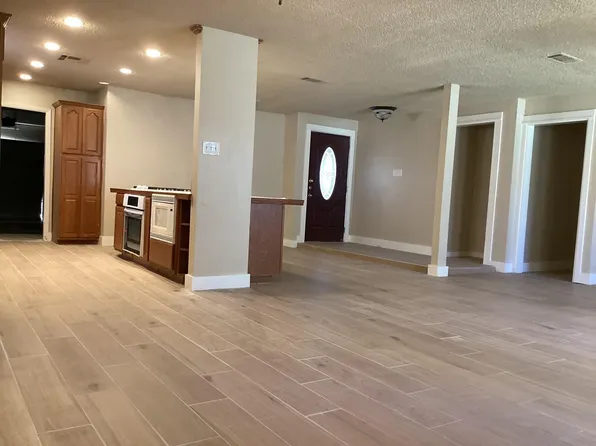 2511 Peaceful Valley Dr, Spring, TX 77373