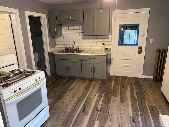 5th image of 79 Grand Ave