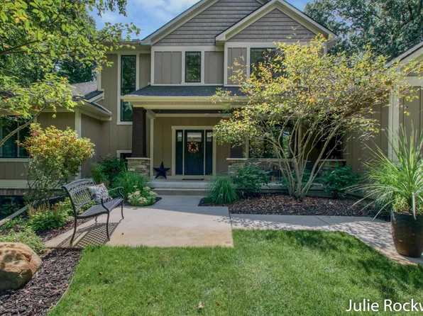 7792 Kirkwood Trl SE, Alto, MI 49302