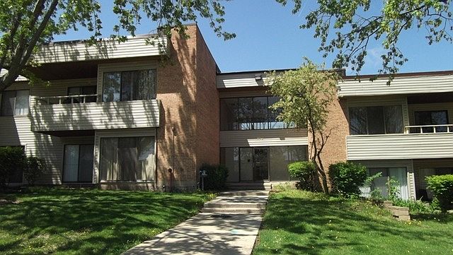 1st image of 950 N Countryside Dr APT 207
