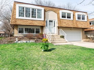 7600 163rd Pl, Tinley Park, IL