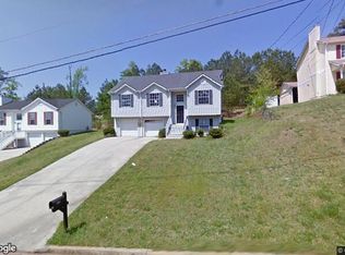 3156 Creekwood Dr, Rex, GA 30273