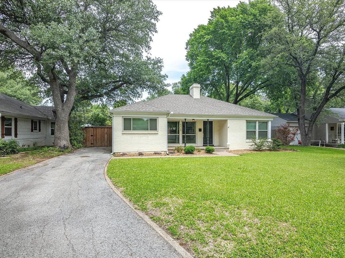 Building Photo - 6428 Darwood Ave