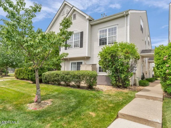 30 Saint Paul Court, Tinton Falls, NJ 07712