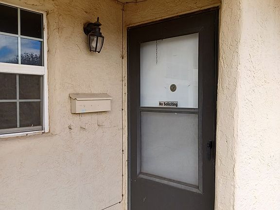 2nd image of 3008 N Main St