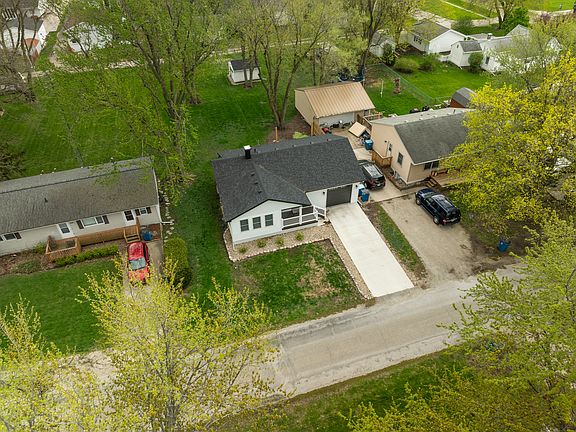3rd image of 108 W North St