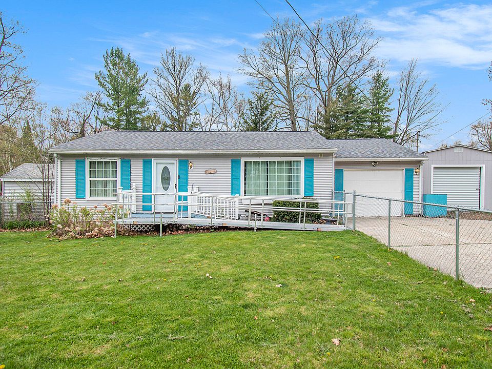 1st image of 601 Dogwood Dr