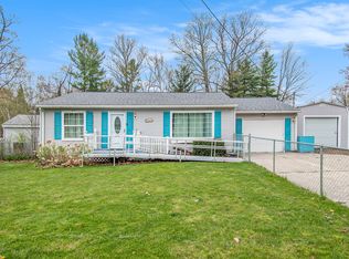 601 Dogwood Dr, Prudenville, MI 48651