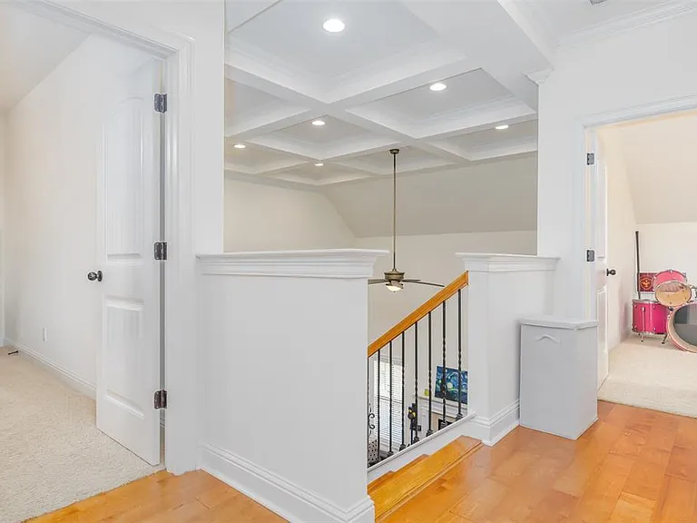 1035 Haylee Brook Ln — Photo 15