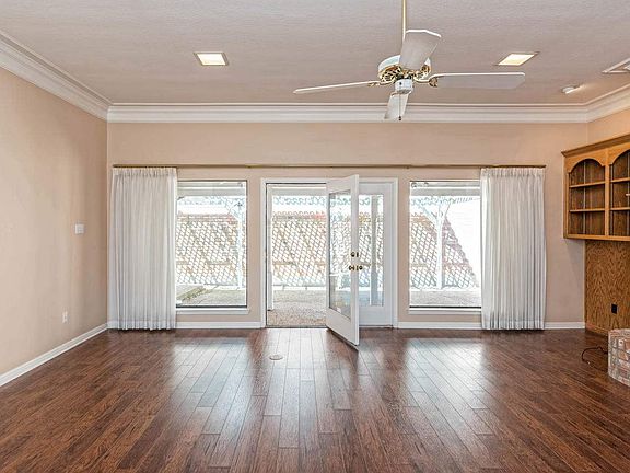 3rd image of 62 Sugar Creek Pl