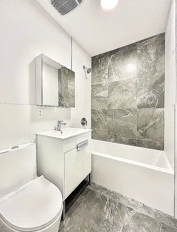 222 East 53rd Street — Photo 1