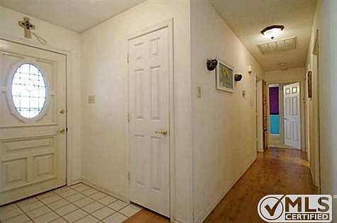 3rd image of 6924 Sierra Dr
