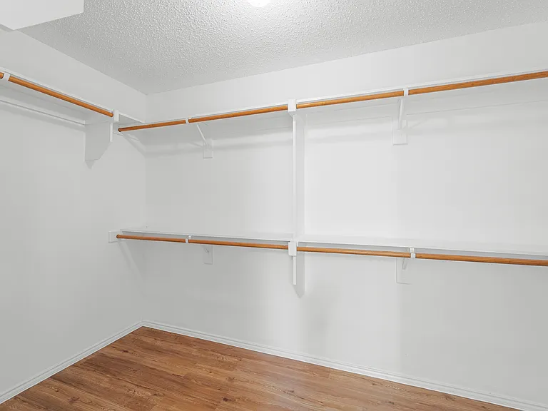 9825 Tyler Dr — Photo 26