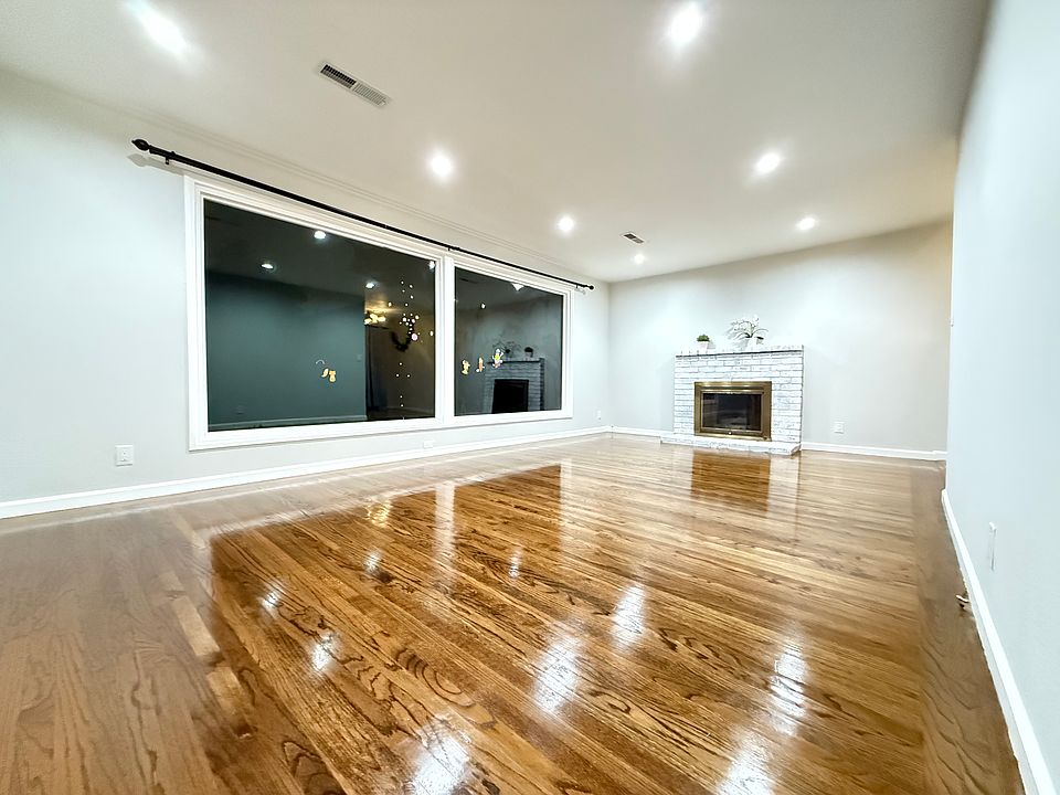 1st image of 2685 Warburton Ave