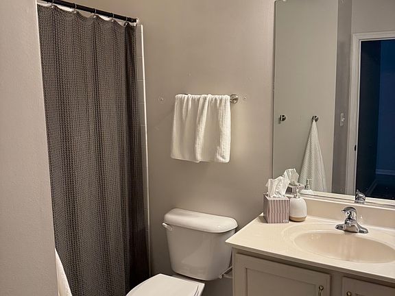 4th image of 29442 Glenwood Dr #1