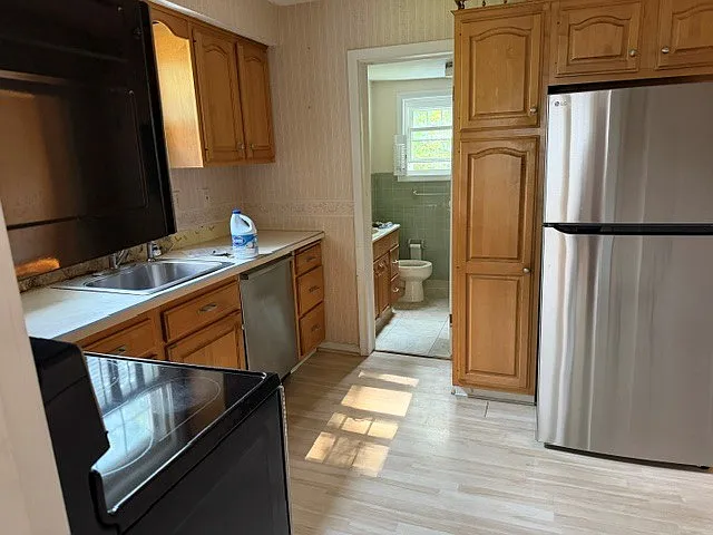 3 bed, 1616 sqft, $2,700 — Photo 2