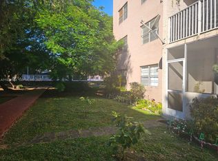 Summit Chase Condo, Miami, FL 33126