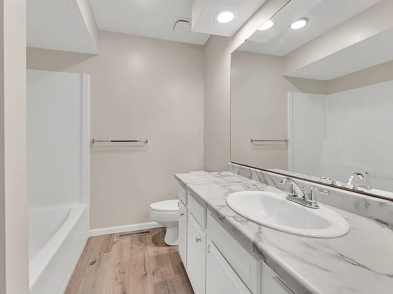 3700 E Cherry St — Photo 21