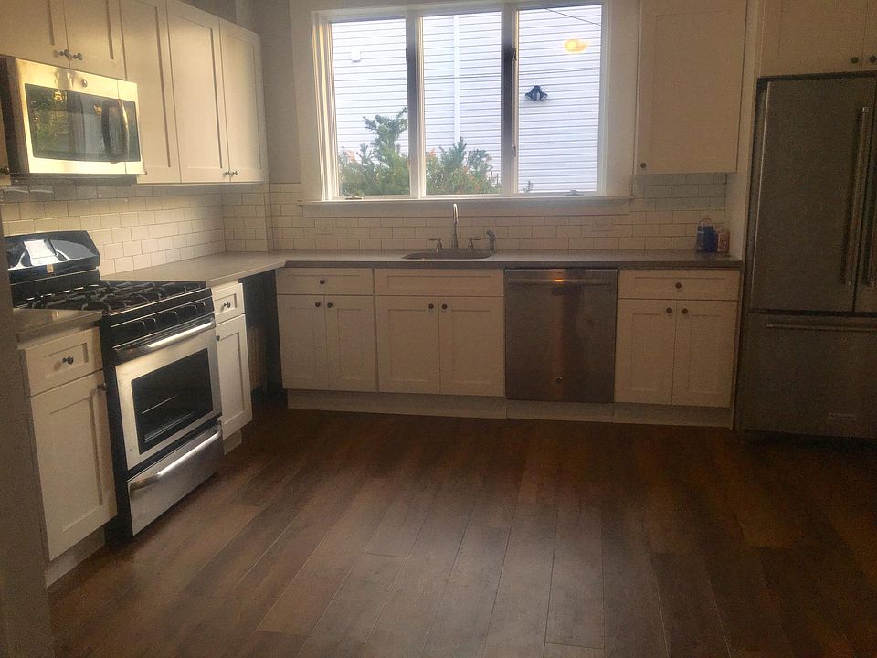 1st image of 118 Willow St #1