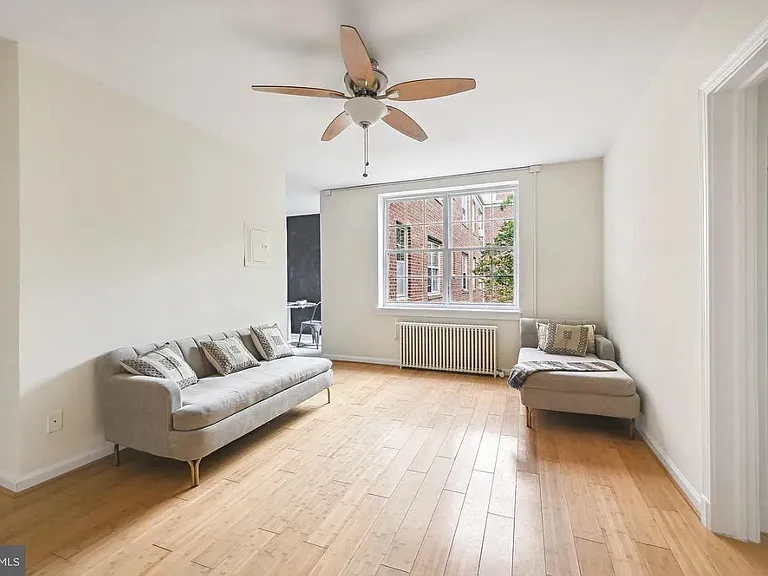 939 Longfellow St NW #205 — Photo 5