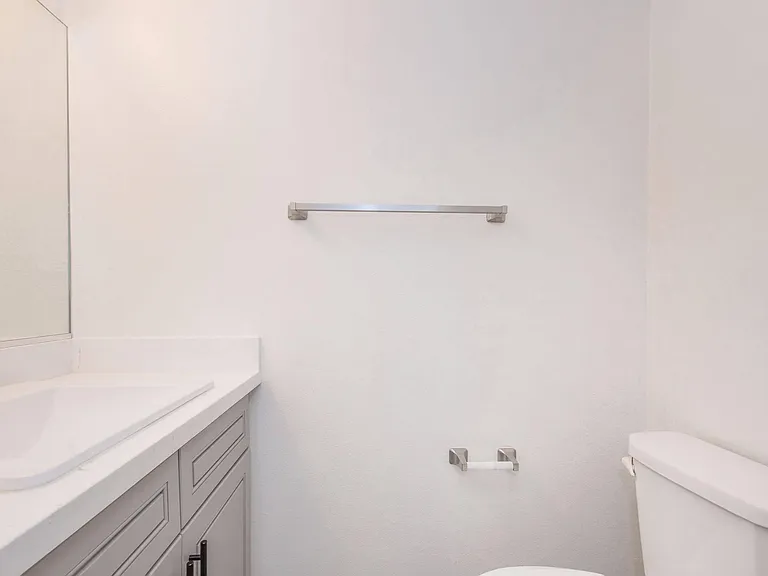 Glenoaks Terrace Apartments — Photo 27