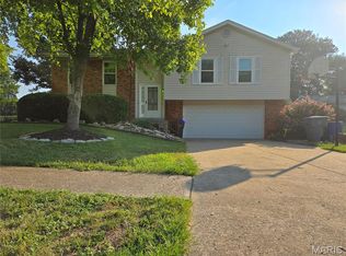 814 Notre Dame Dr, O'Fallon, MO