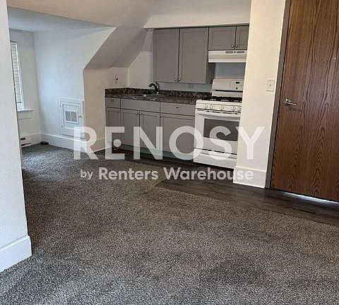 4th image of 1123 24th St Unit 4