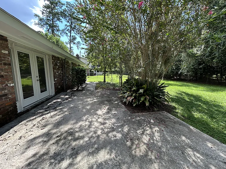 609 Windsor Rd — Photo 25