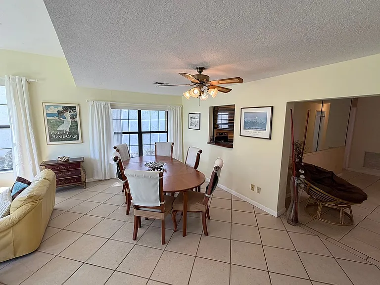 2570 Shadybranch Dr — Photo 7