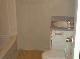 109 S West Pl, Salina, KS 67401
