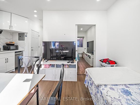 5th image of 167 Dynevor Rd #4