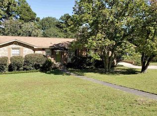 1524 Woodmont Dr, Columbia, SC 29204