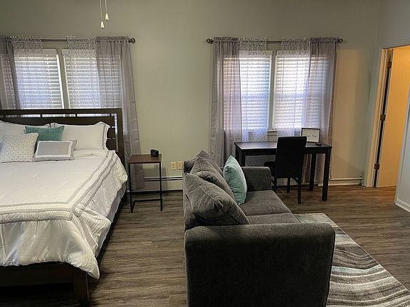 3rd image of 2084 W 4th St #1
