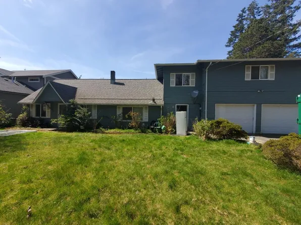 1017 Yew St, Bellingham, WA 98229