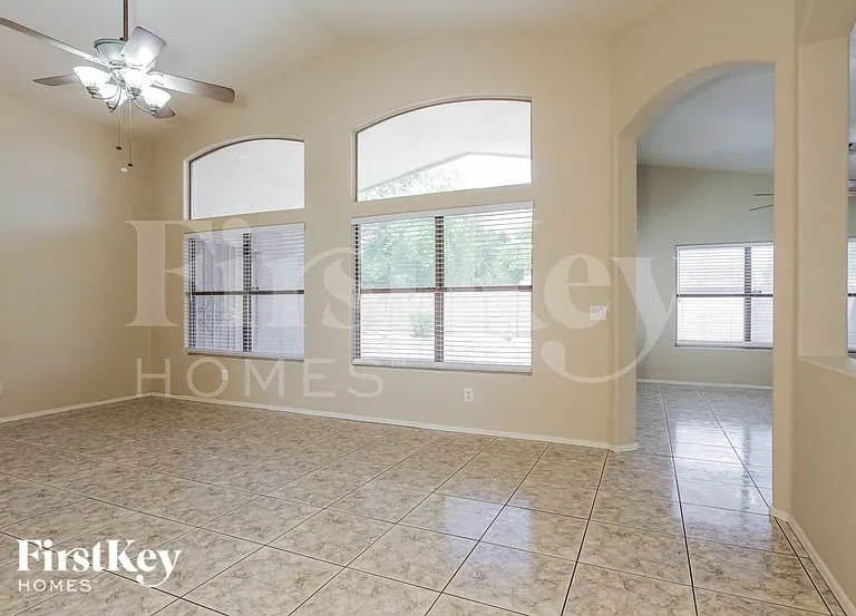 2405 N 128th Dr — Photo 2