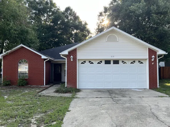 515 Hyde Park Dr, Crestview, FL 32539