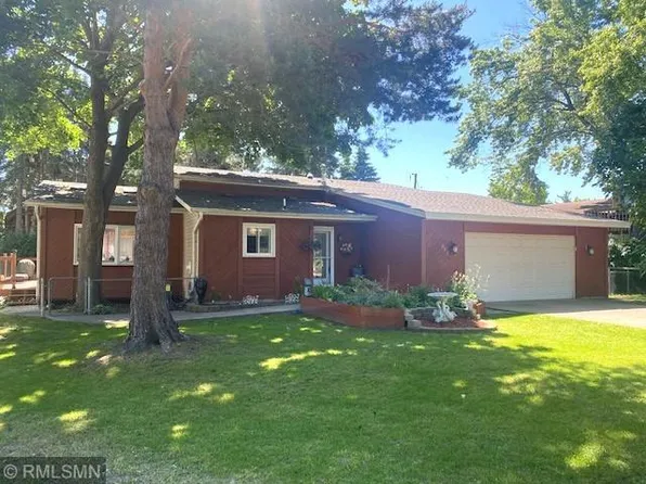 803 12th Ave NW, New Brighton, MN 55112