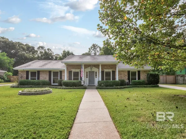 931 Regents Dr E, Mobile, AL 36609