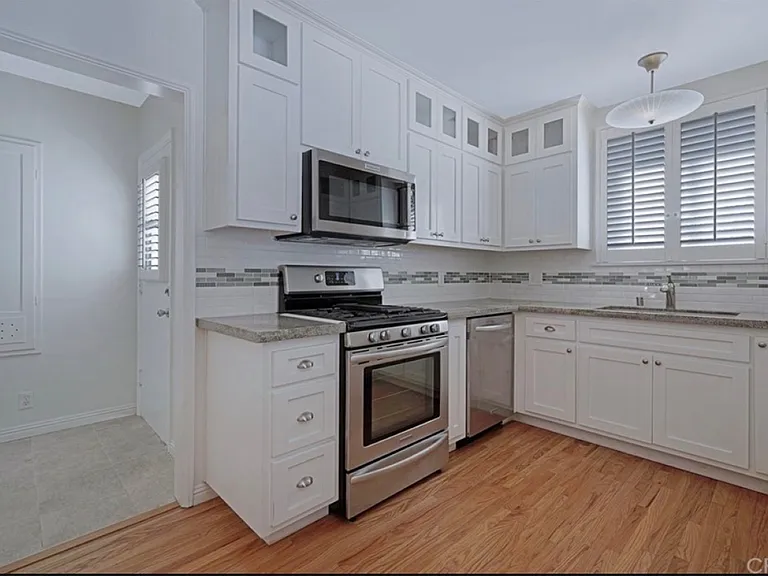 7821 Stewart Ave — Photo 6