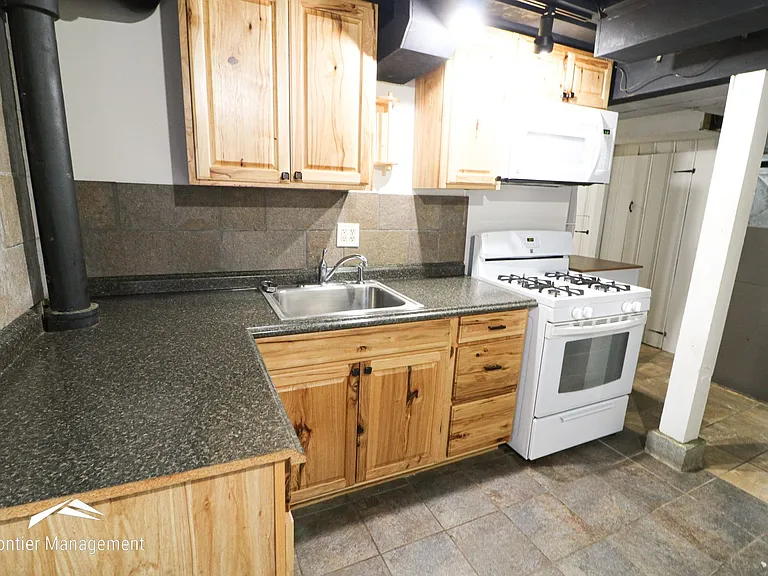 1849 Anderson Ave — Photo 26
