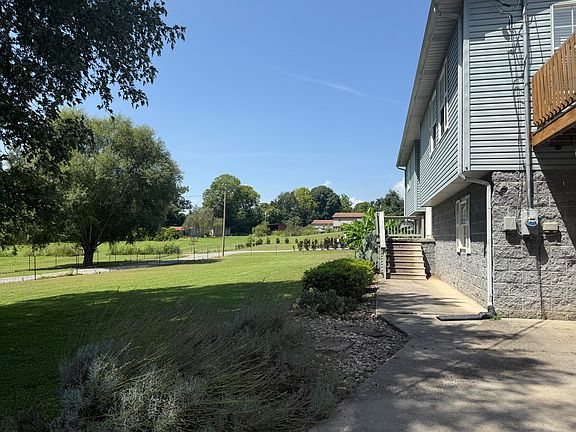 5th image of 131 Repass Rd