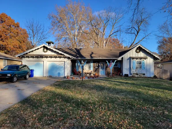 5145 Garnett St, Shawnee, KS 66203