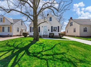 18300 McCracken Rd, Maple Heights, OH 44137