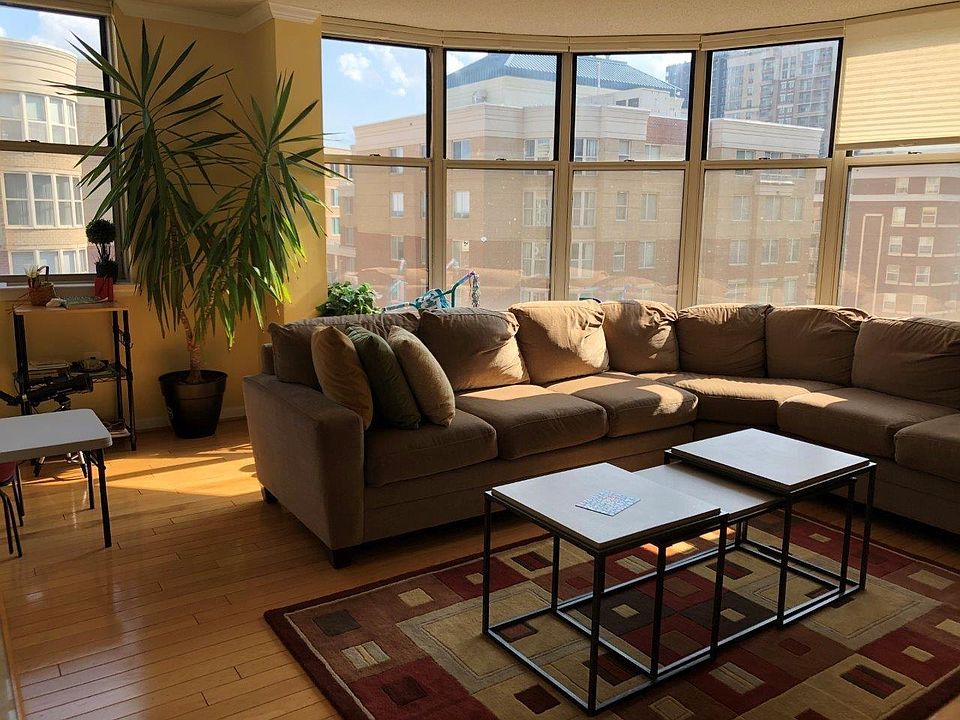 1st image of 3835 9th St N APT 901E