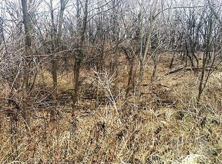 6023 Waukonda Dr, Brooklyn, IA 52211