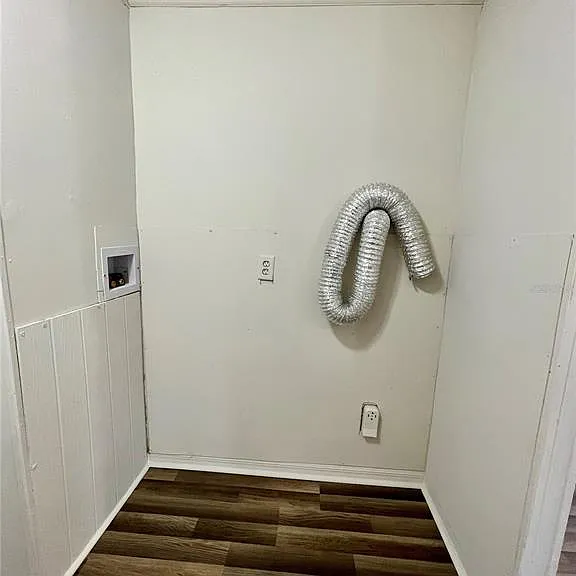 6328 Eugene Acres Ln — Photo 11