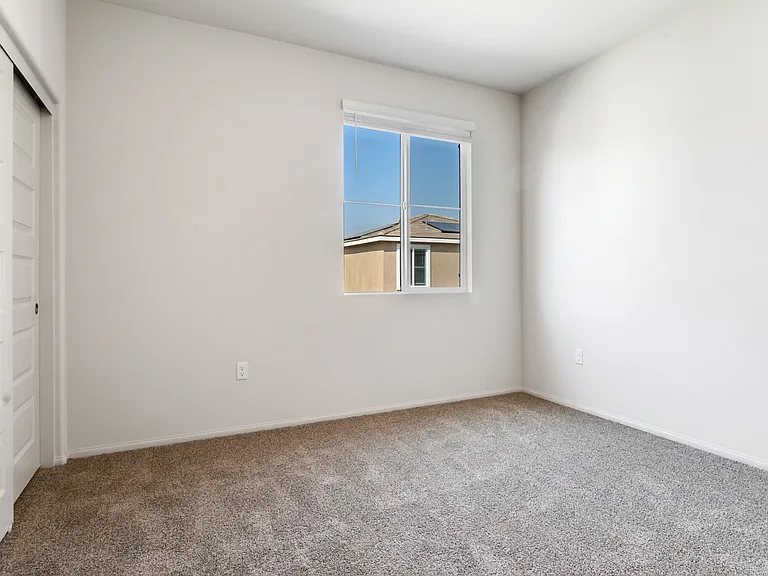 2054 Bergamot St — Photo 14